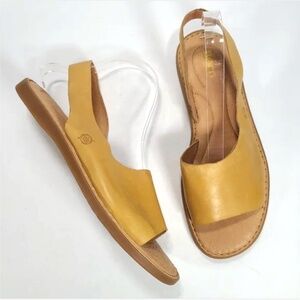 Born Inlet Comfort Flat Leather Sandals Size 9